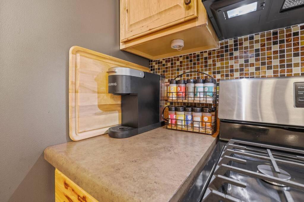Charming Victorian Home - 2 Minutes To Downtown Lancaster Eksteriør billede