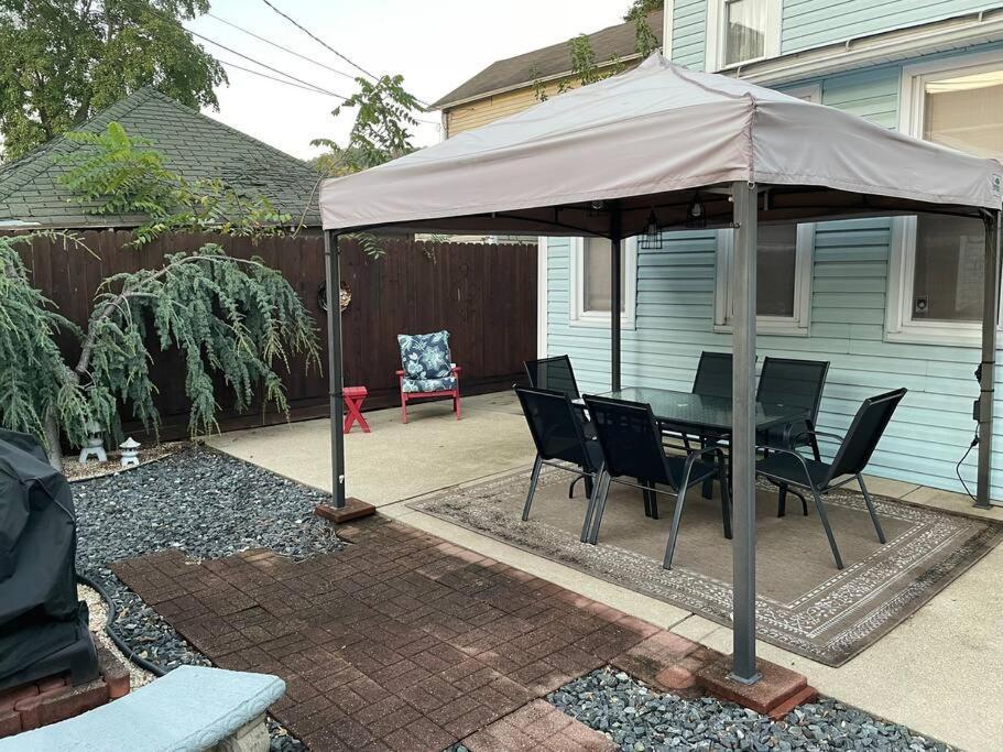 Charming Victorian Home - 2 Minutes To Downtown Lancaster Eksteriør billede