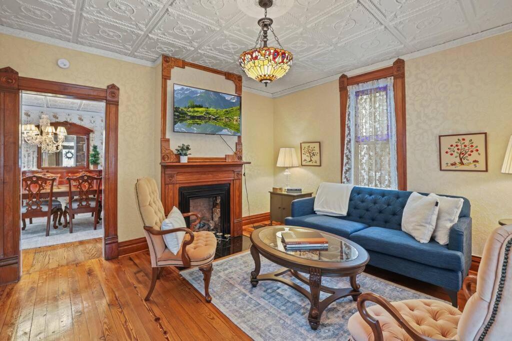 Charming Victorian Home - 2 Minutes To Downtown Lancaster Eksteriør billede