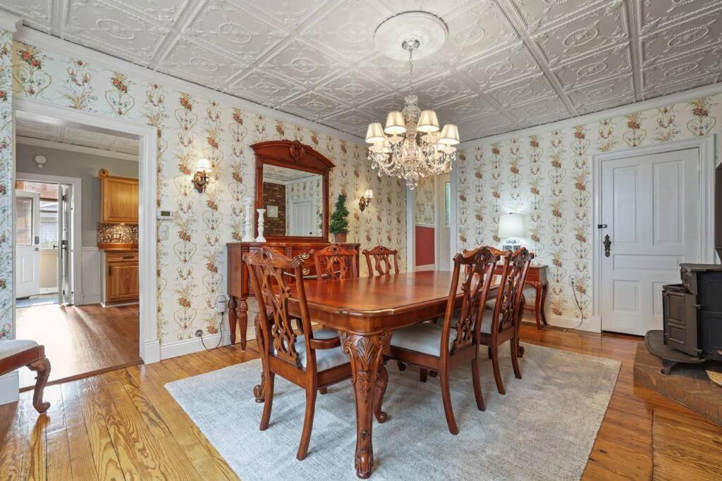 Charming Victorian Home - 2 Minutes To Downtown Lancaster Eksteriør billede